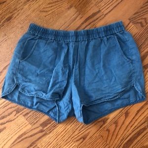 Madewell chambray elastic waist shorts